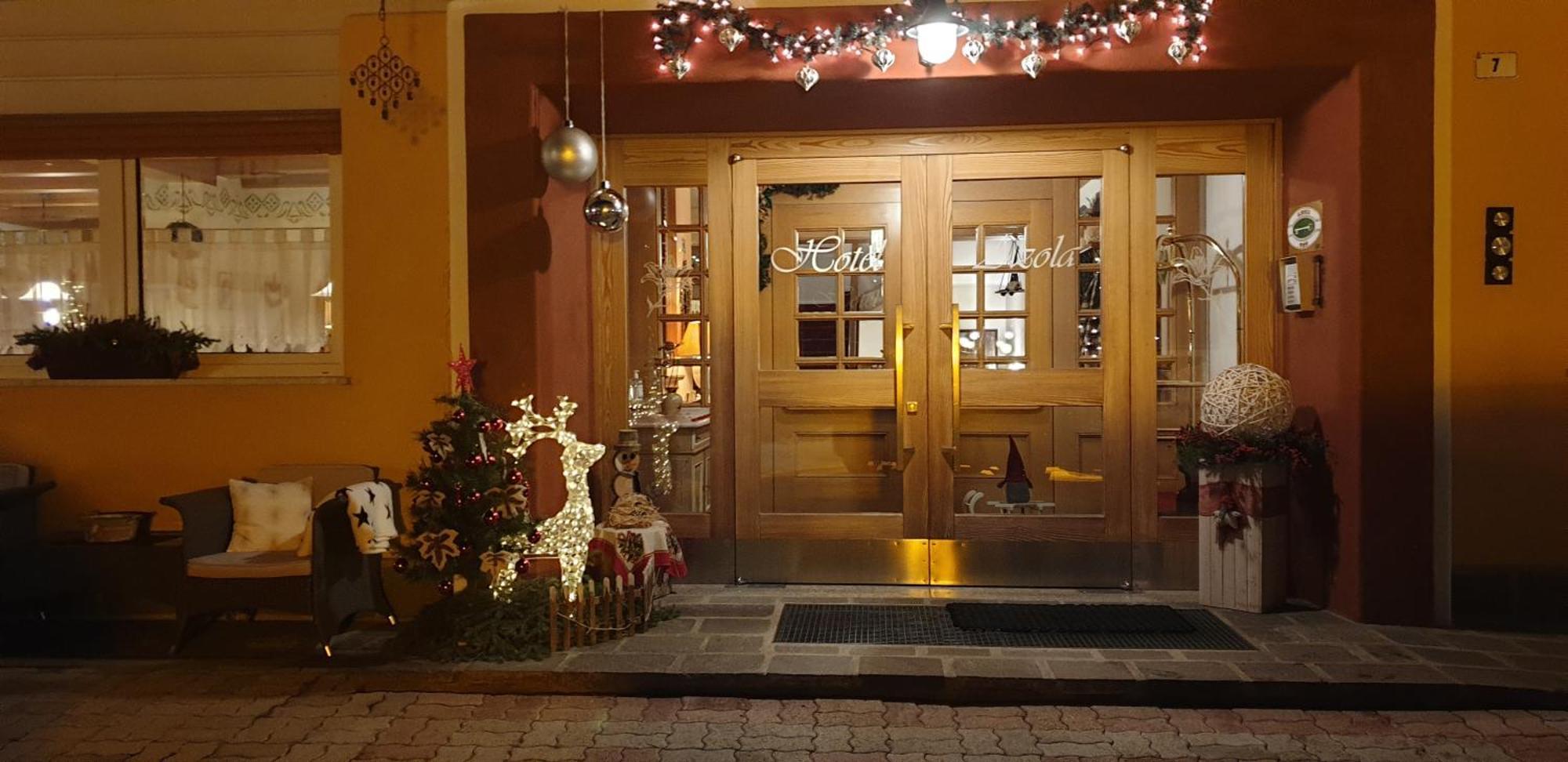 Hotel Azola 3*