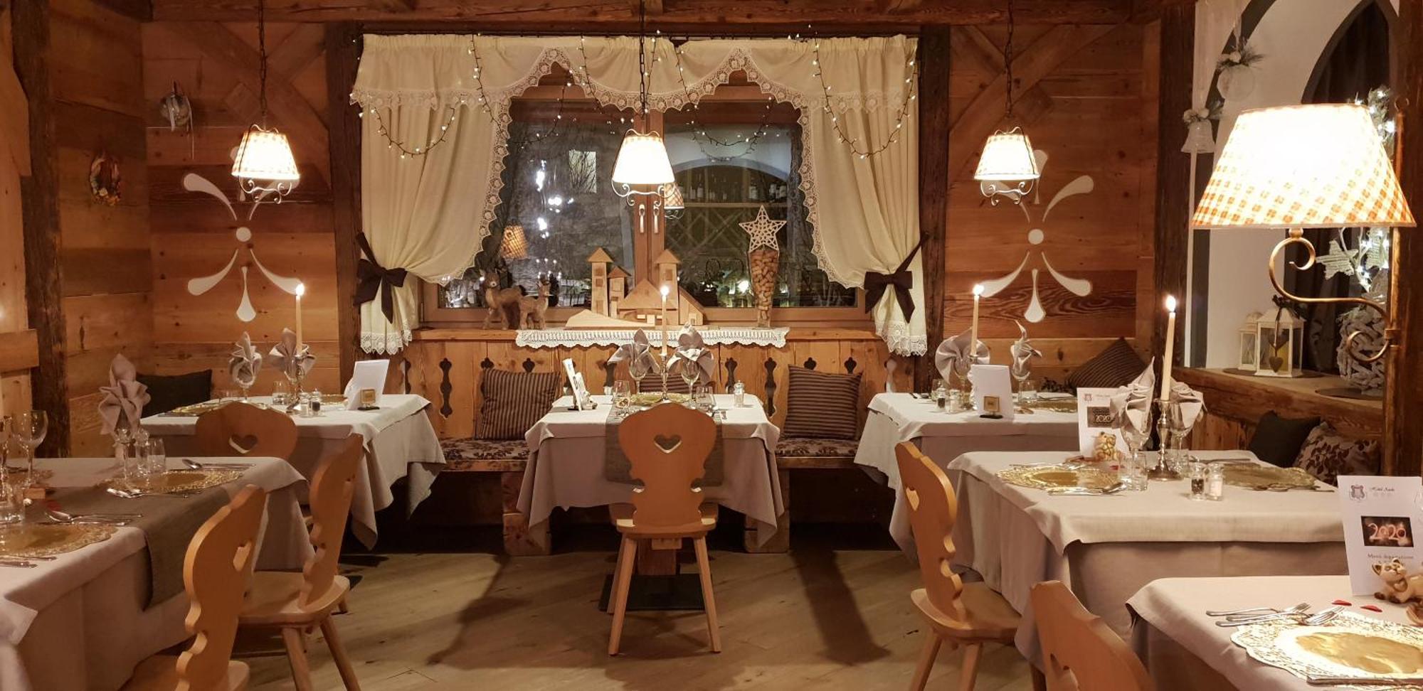 Hotel Azola 3*