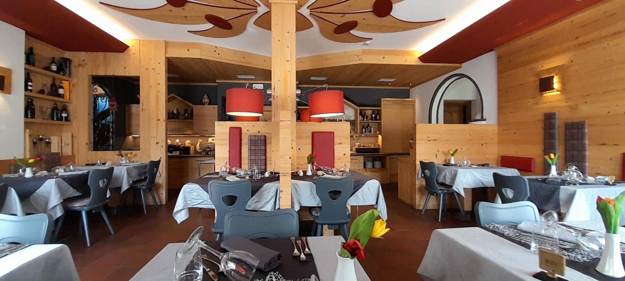 Hotel Azola Canazei