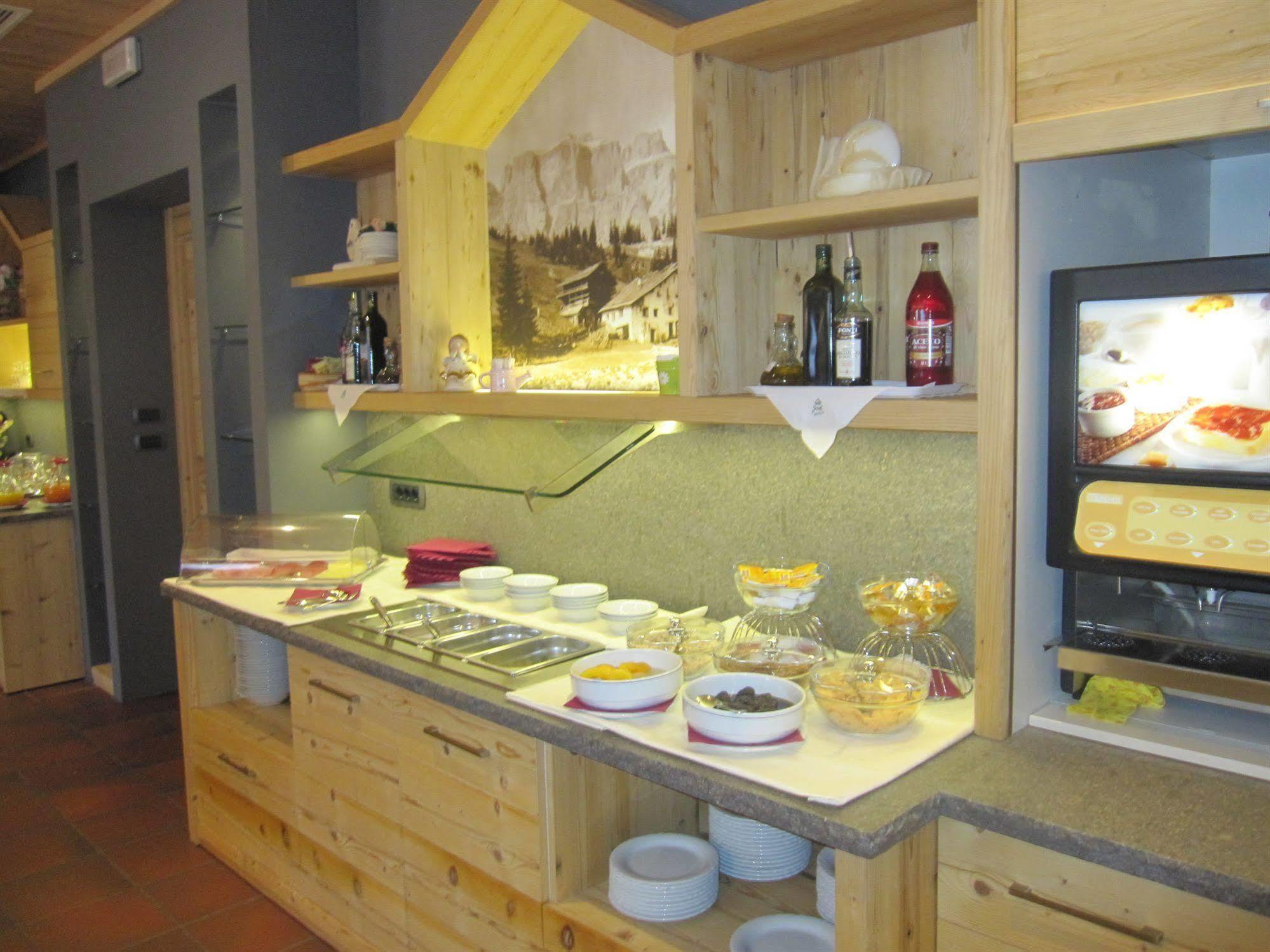 Azola Hotel Canazei
