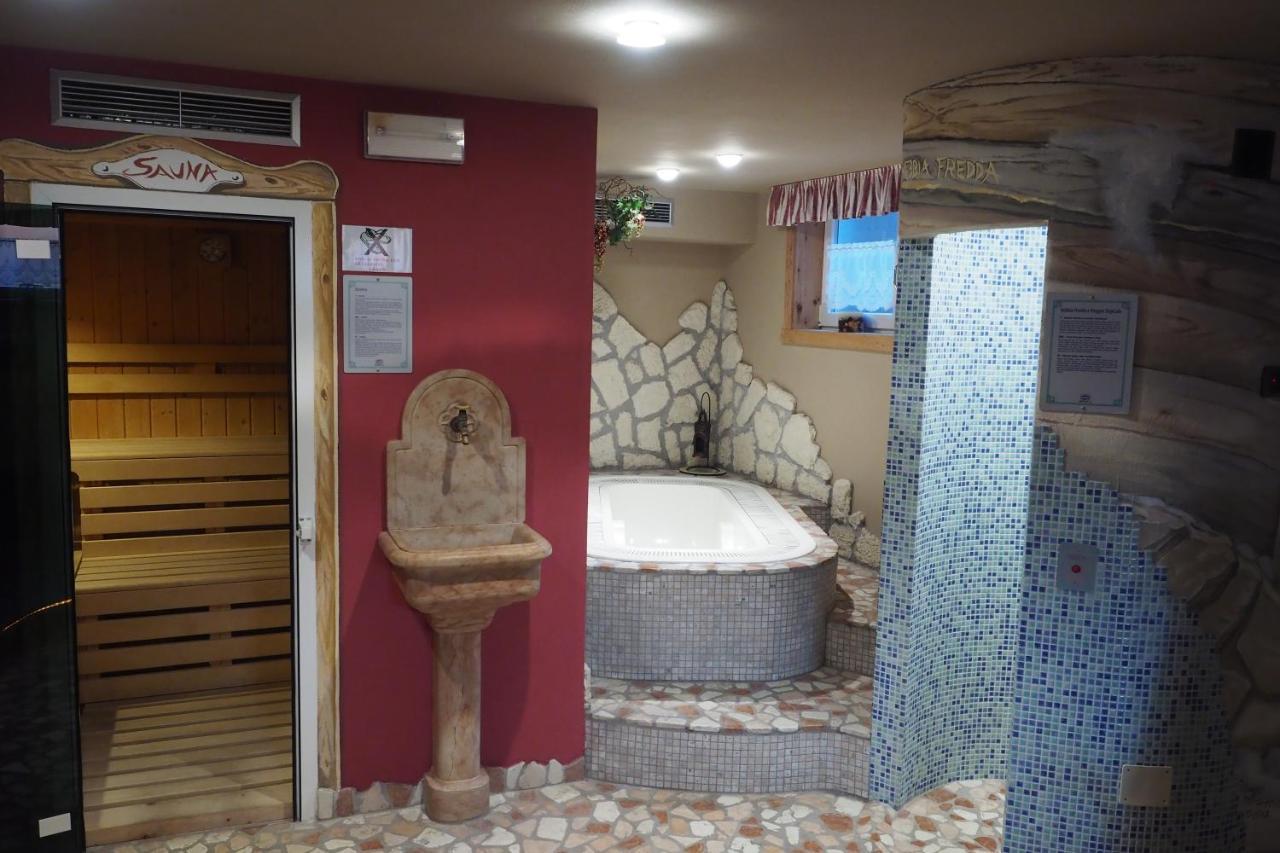 Hotel Azola